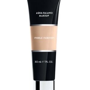 Merle Norman Aqua Balance Makeup M50